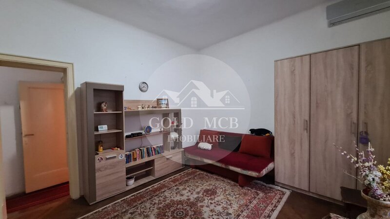 Sincai, metrou, 2 apartamente in vila